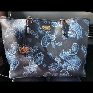 Authentic Michael Kors tote/purse